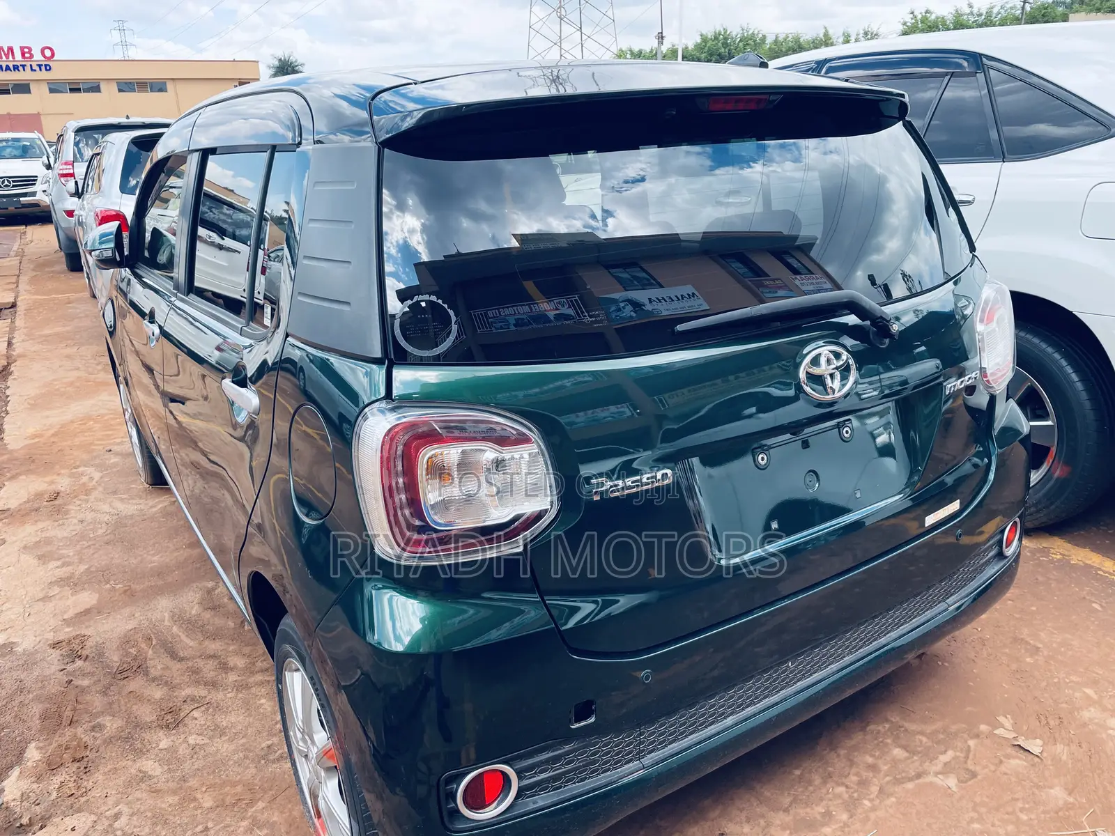 Toyota Passo 2017 Green