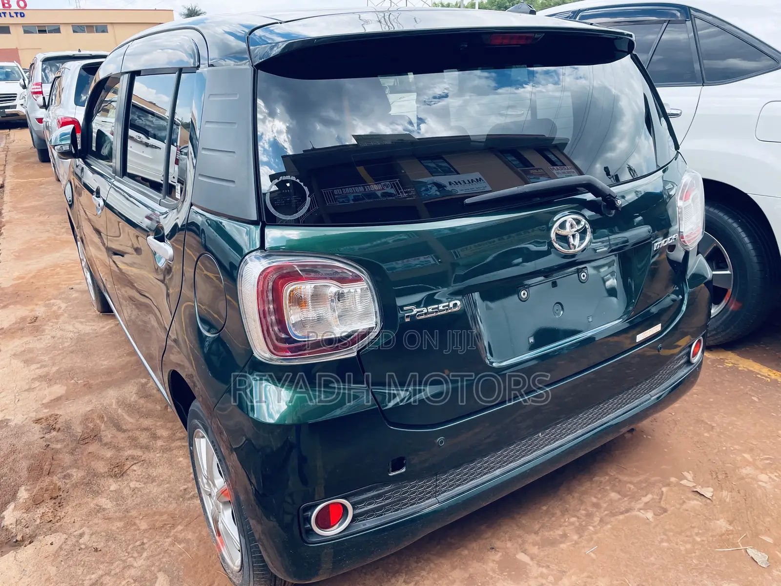 Toyota Passo 2017 Green