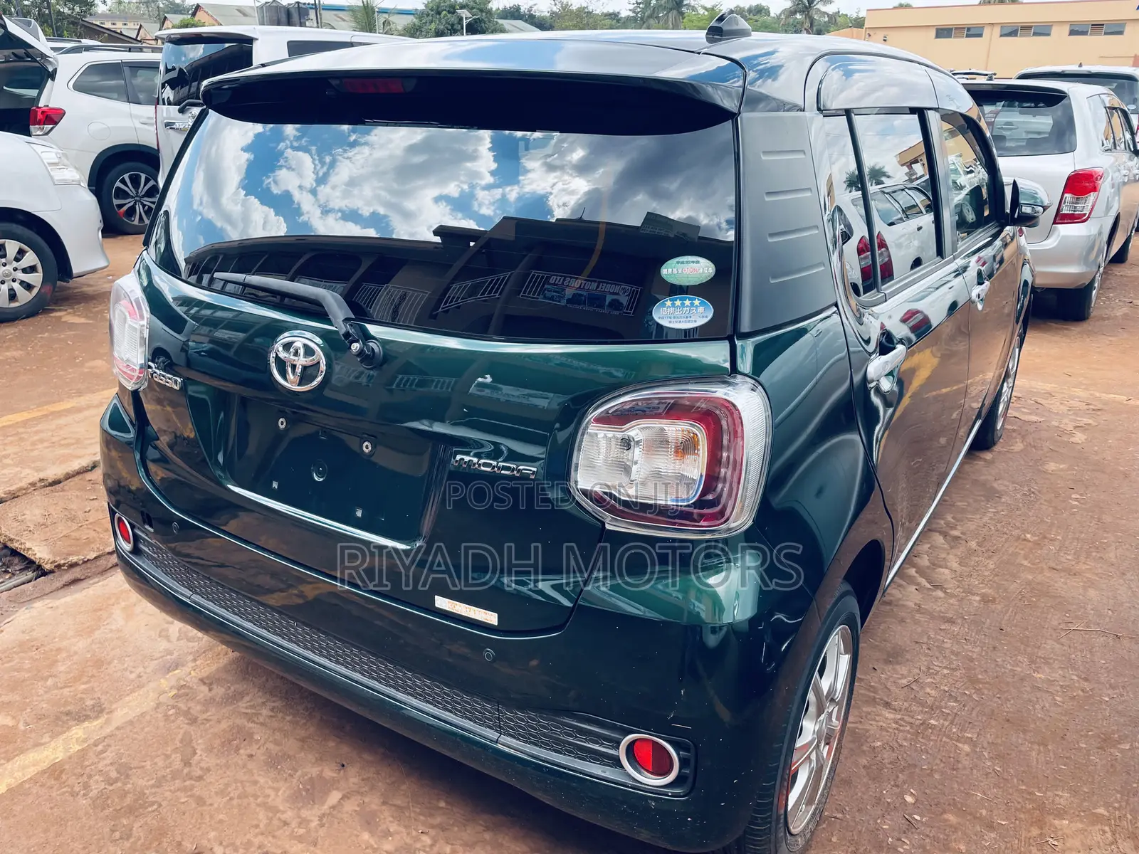 Toyota Passo 2017 Green