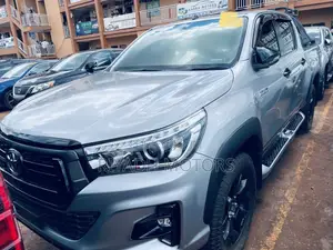 Toyota Hilux 2018 Silver