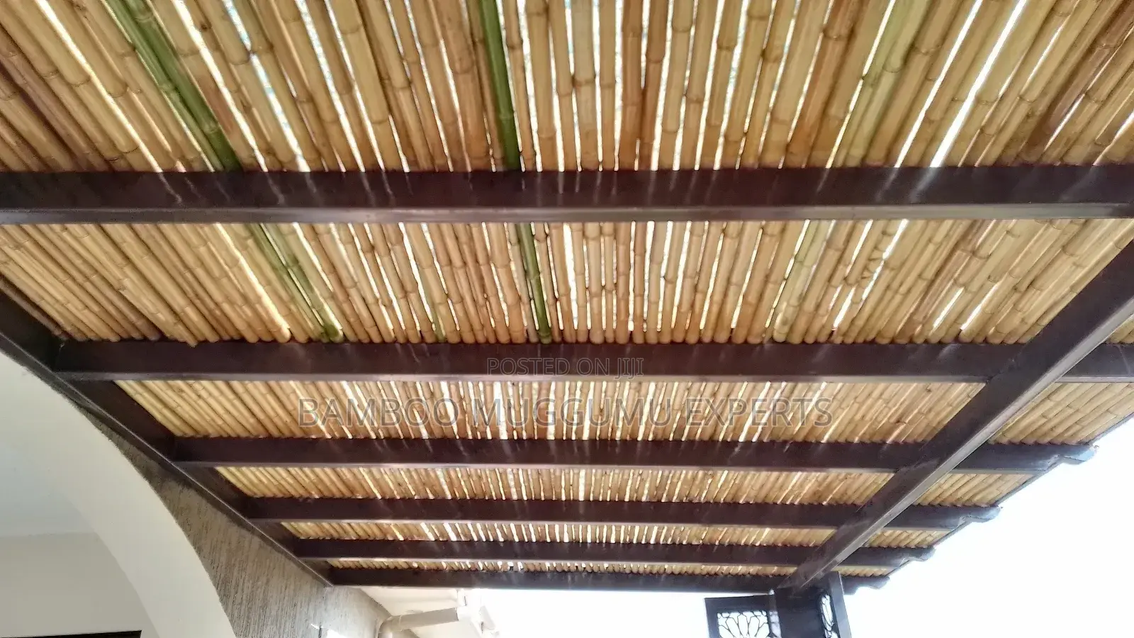 Bamboo Poles, Amabanda, Emigemo