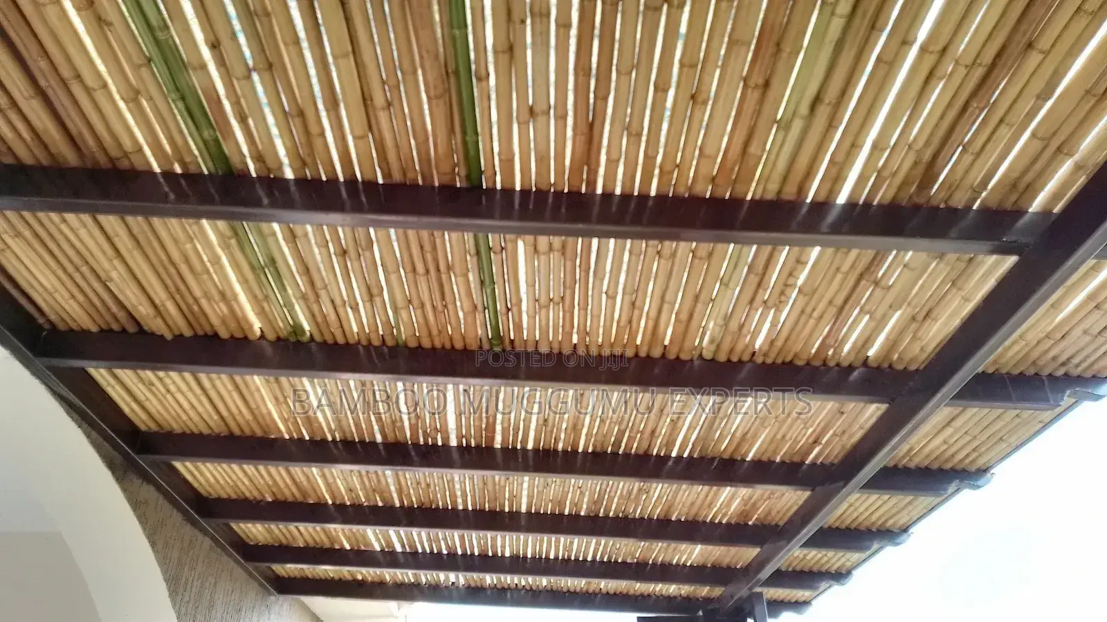 Bamboo Poles, Amabanda, Emigemo