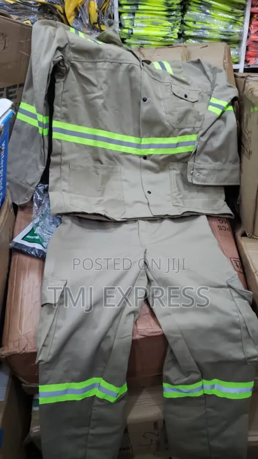 Khaki 2p Overrals With Green Reflective