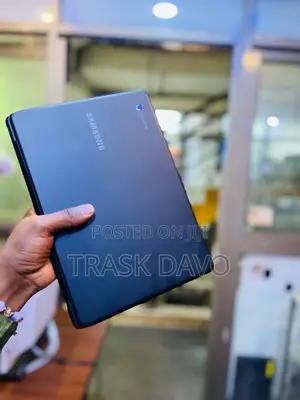 Laptop Samsung Chromebook Plus 4GB Intel Celeron SSD 128GB