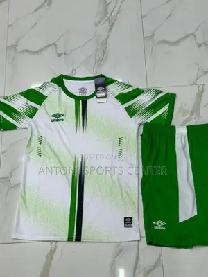 Umbro Plain Green Color
