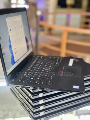 Laptop Lenovo ThinkPad T480s 8GB Intel Core I5 SSHD (Hybrid) 256GB