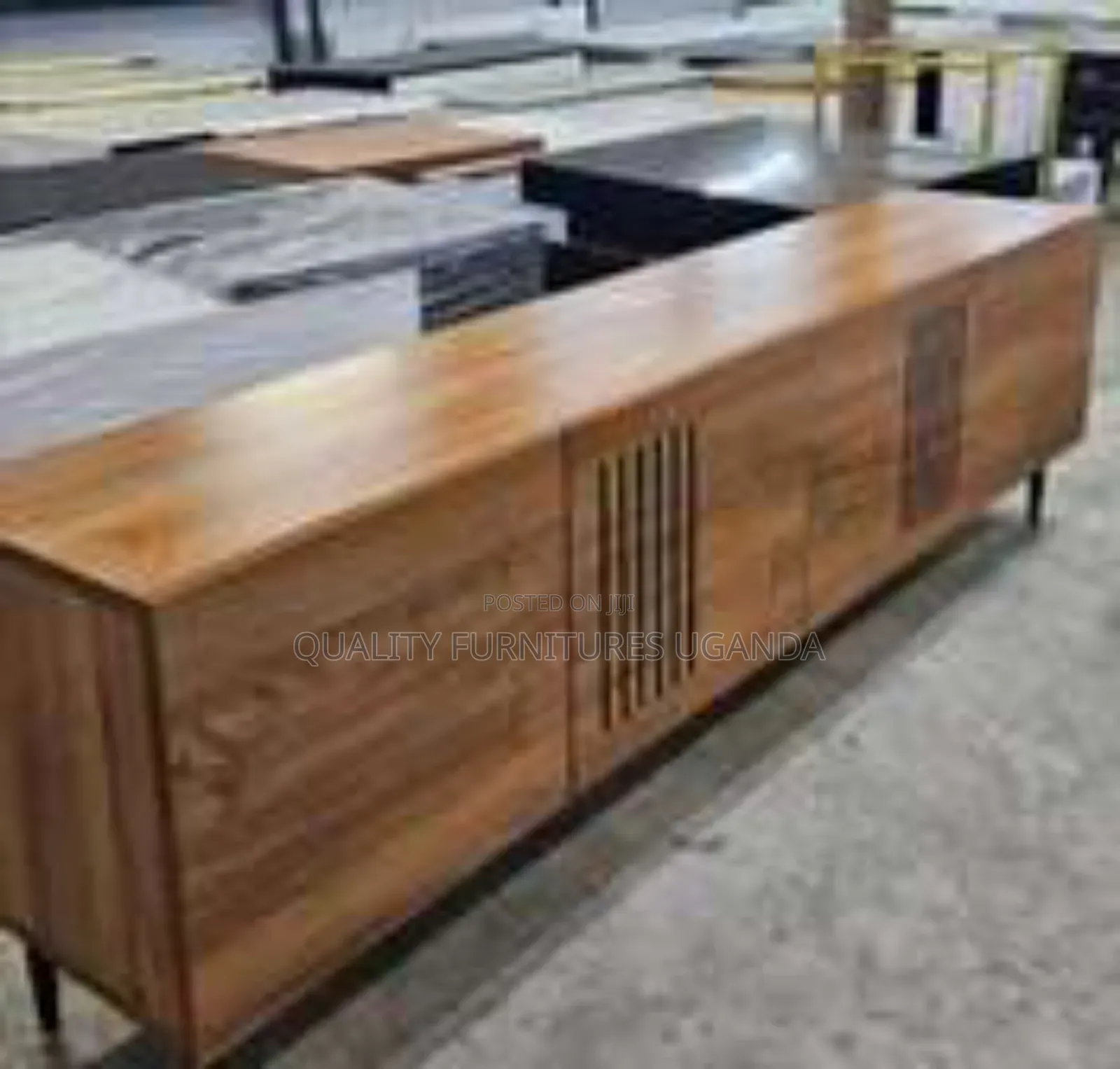 Pure Mugavu Stand