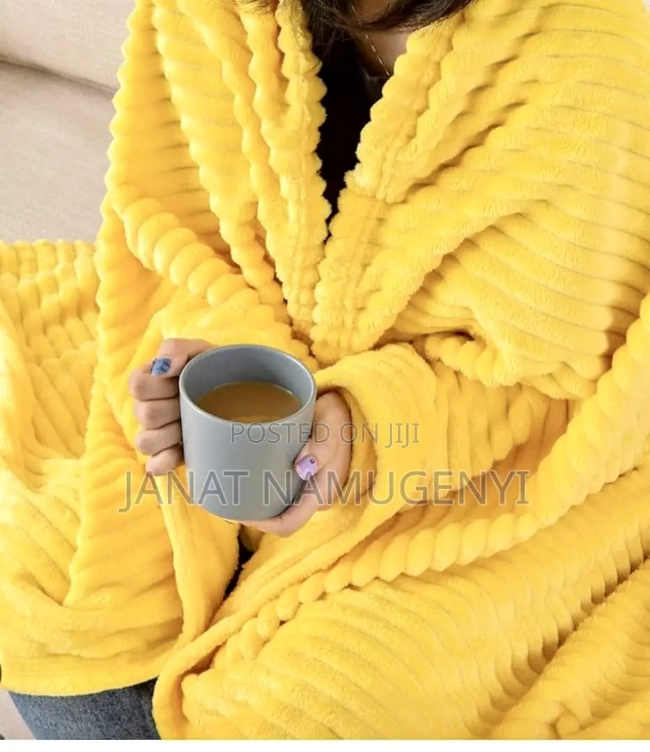 Yellow Light Fleece Blanket (One Body)