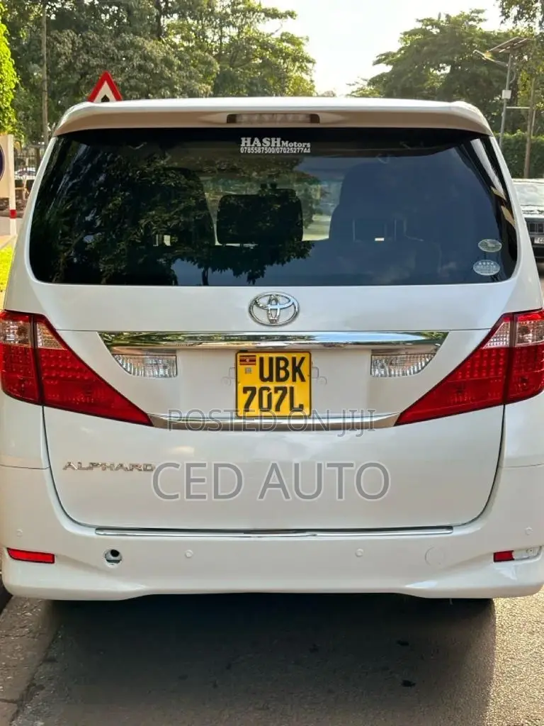 Toyota Alphard 2010 White