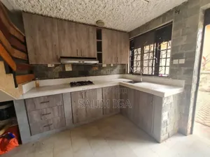 4bdrm Townhouse / Terrace in Kololo Property, Central Division