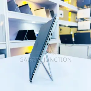 New Laptop HP X2 8GB Intel Core I5 SSD 256GB