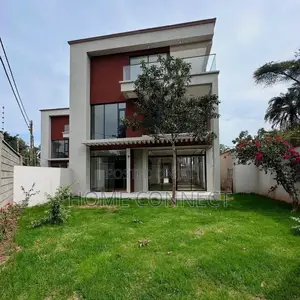 4bdrm Duplex in Muyenga Tank Hill, Central Division for rent