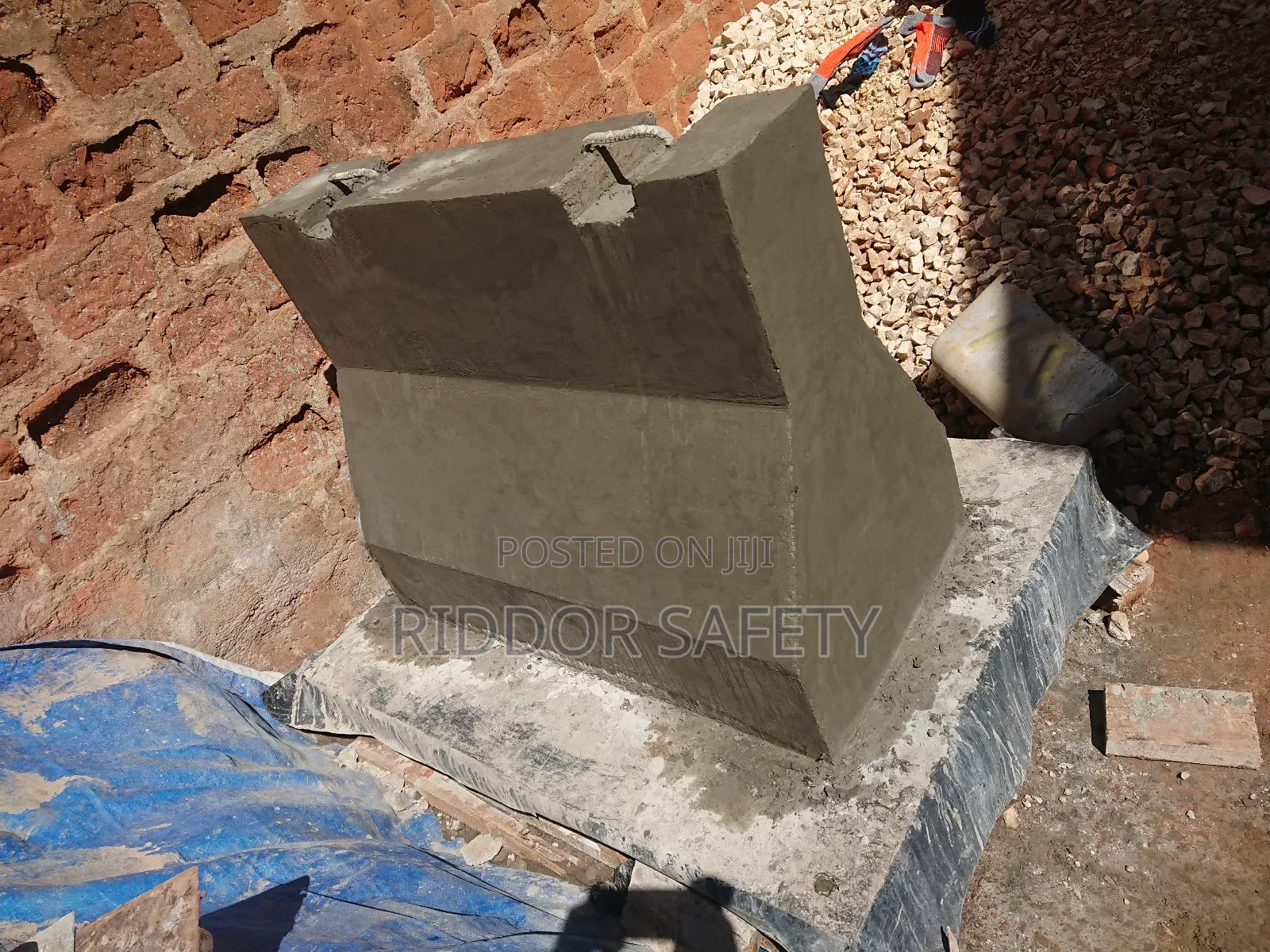 Jersey Barriers Rsi 409 / Road Barriers