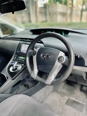Toyota Prius 2012 Silver