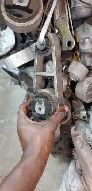 Mazda Demio Engine Mounting
