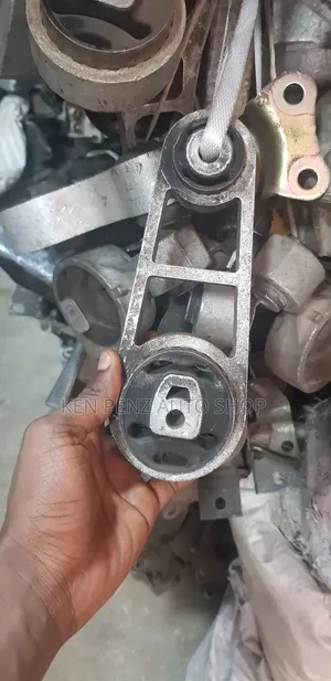 Mazda Demio Engine Mounting