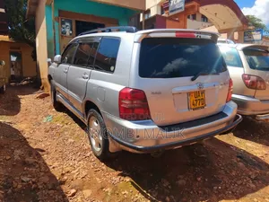 Toyota Kluger 2004 Silver
