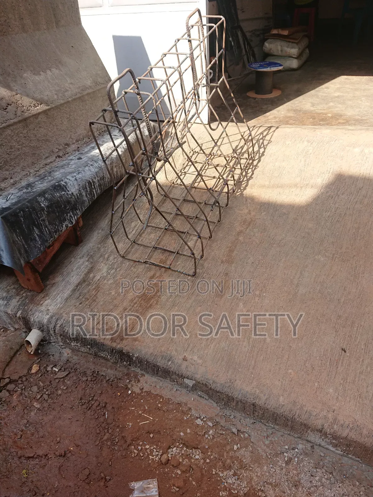 Jersey Barriers Rsi 409 / Road Barriers