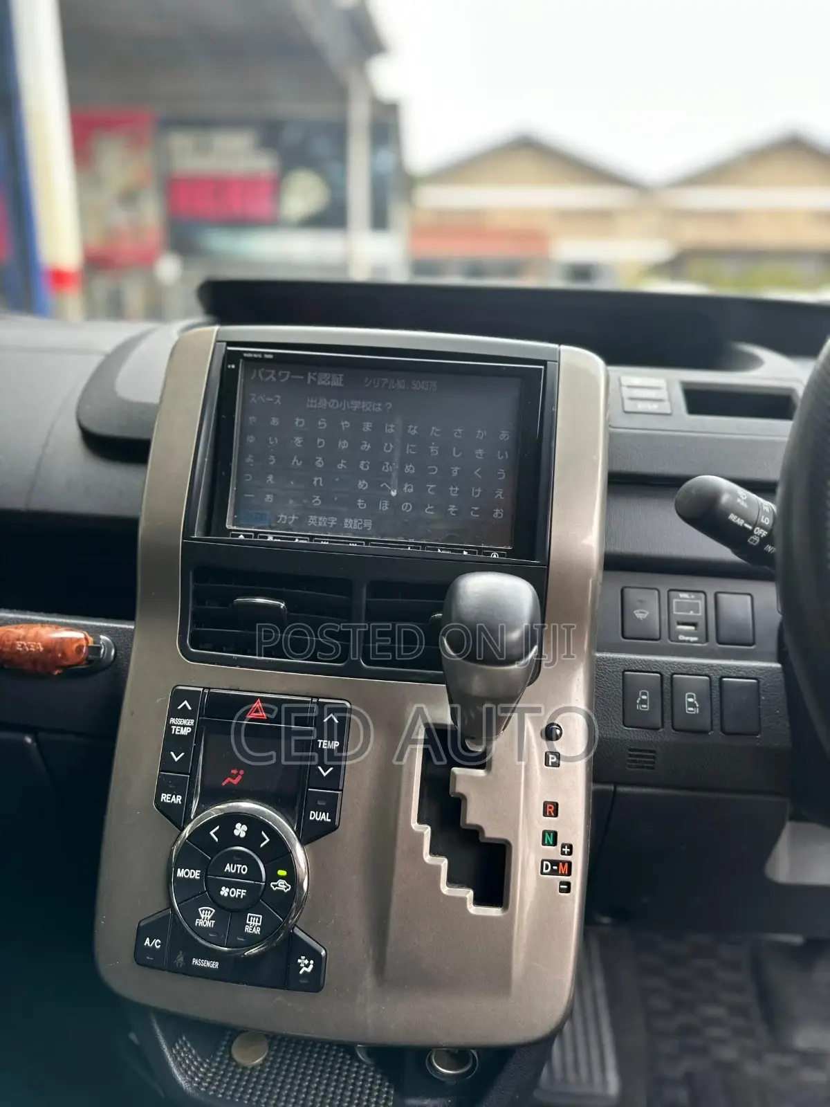 Toyota Noah 2011 White