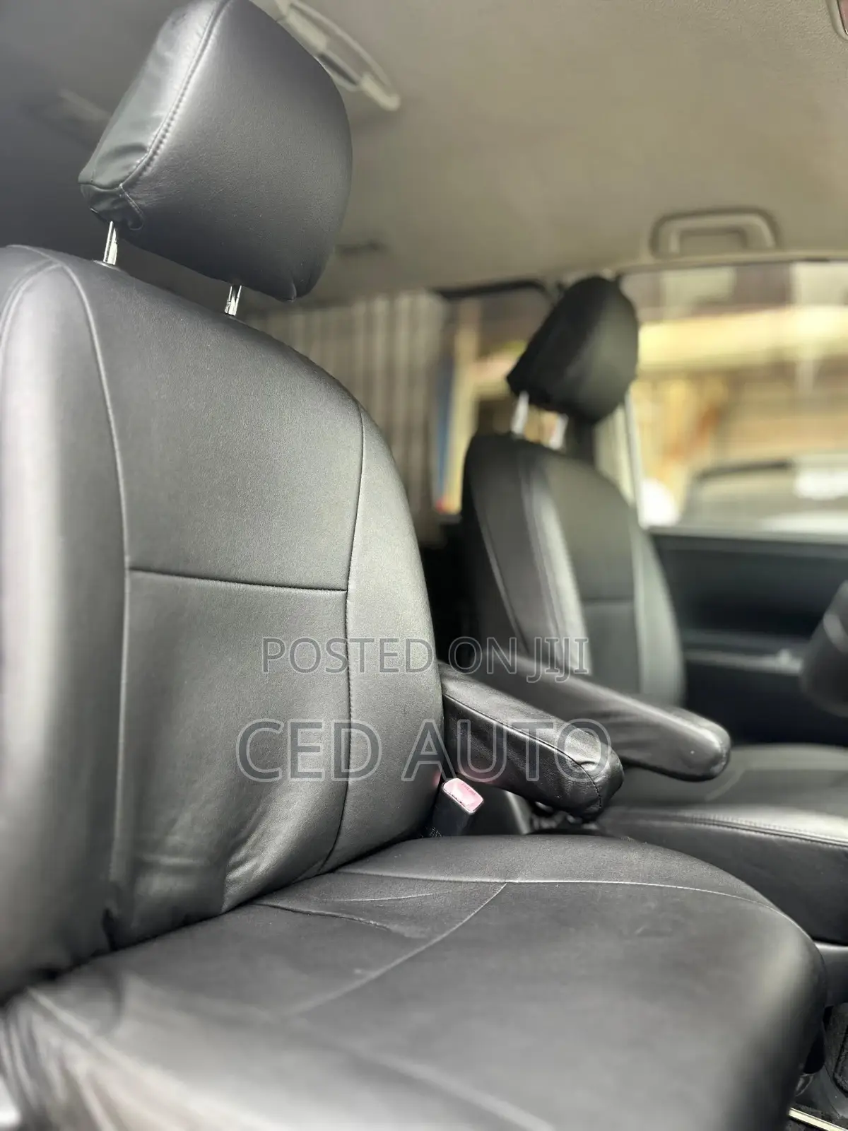 Toyota Noah 2011 White