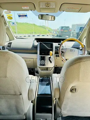 Toyota Noah 2009 Silver