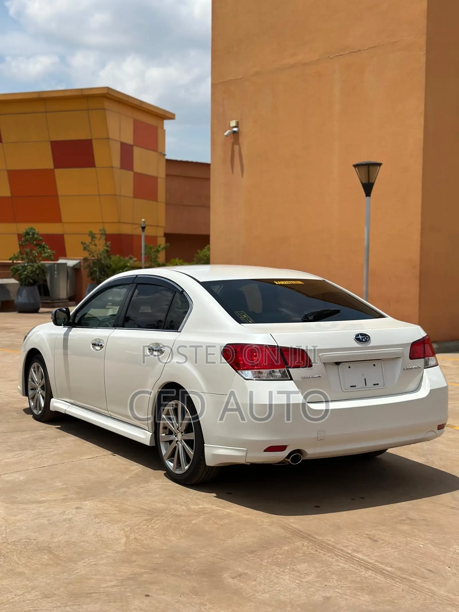 Subaru Legacy 2014 White