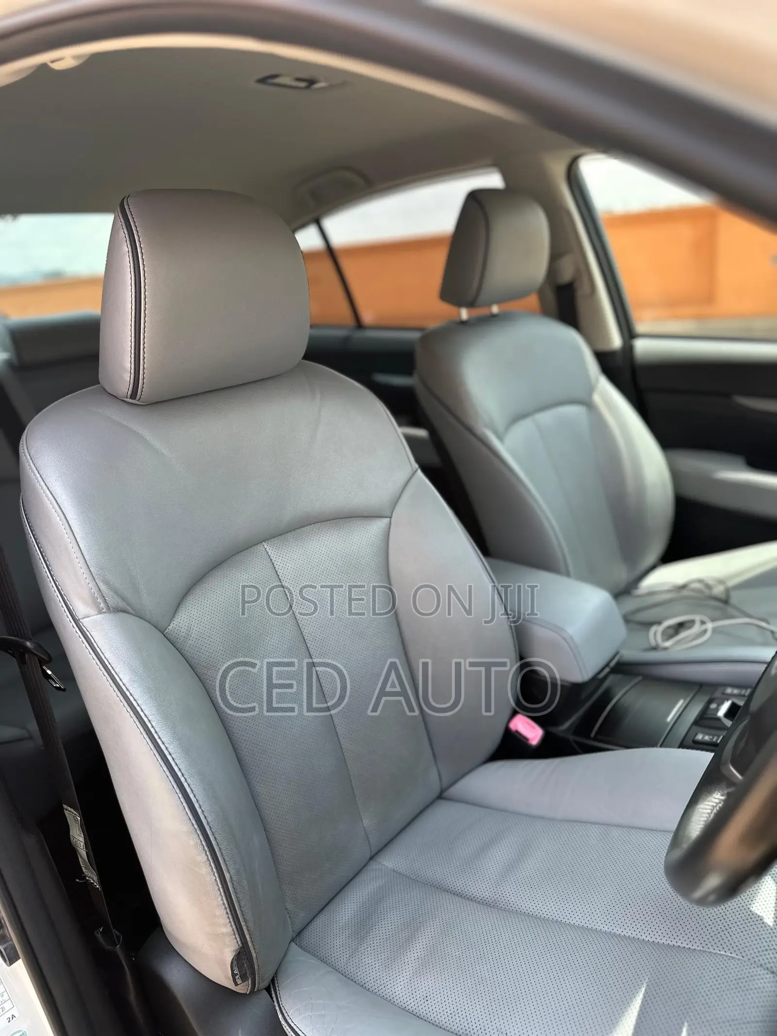 Subaru Legacy 2014 White