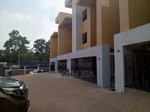 Furnished 3bdrm Townhouse / Terrace for rent