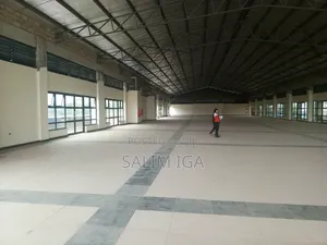 Magnificent Warehouse / Office