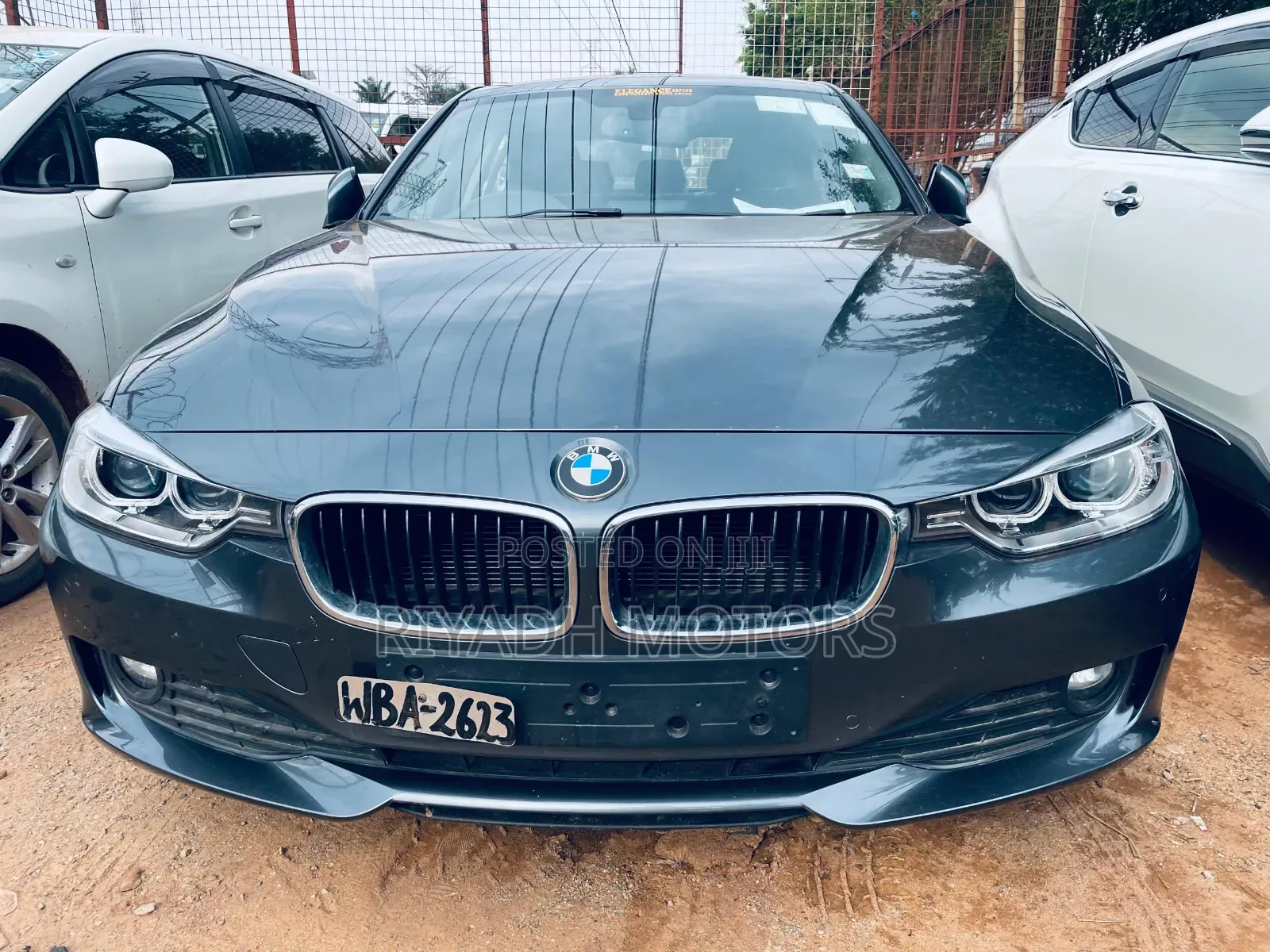 BMW 320i SV Premium 2014 Gray