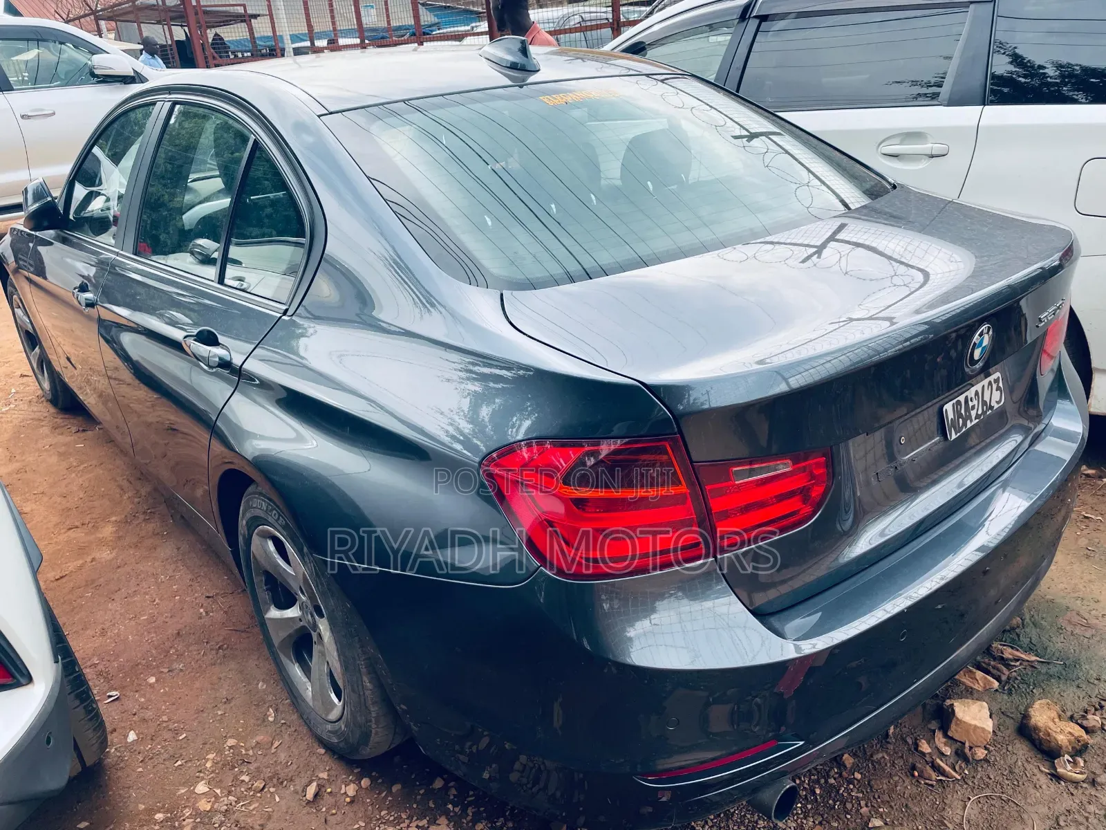 BMW 320i SV Premium 2014 Gray