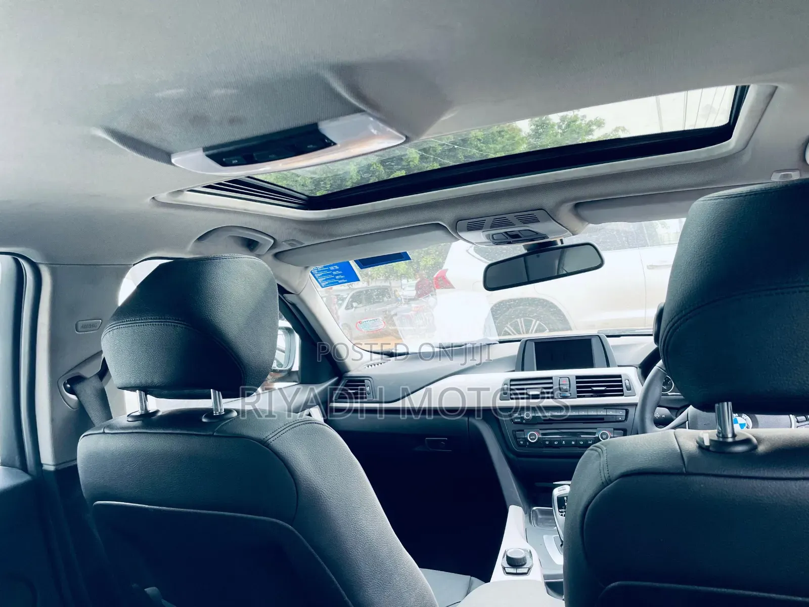 BMW 320i SV Premium 2014 Gray