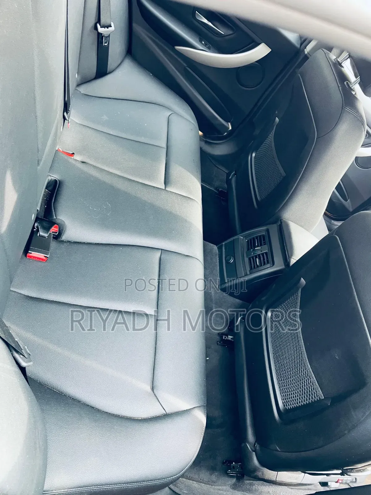 BMW 320i SV Premium 2014 Gray