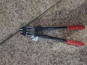 Bolt Cutter Machine