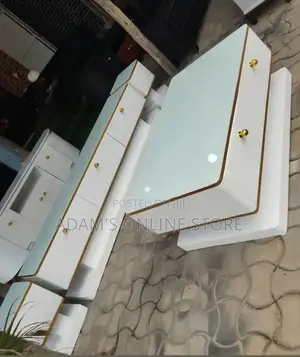 Hite Tv Stand Unit Ccerter Table With Stools