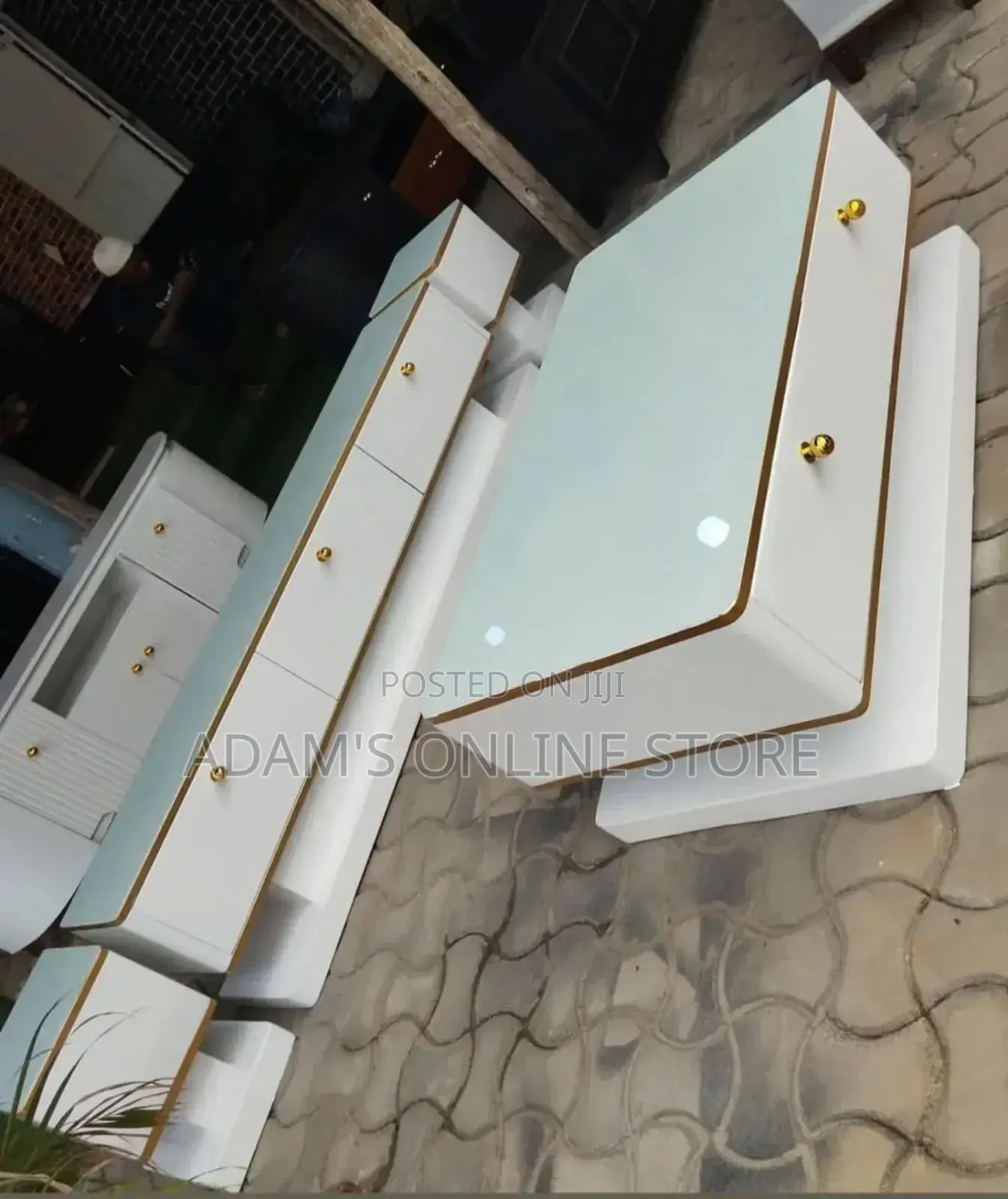 Hite Tv Stand Unit Ccerter Table With Stools