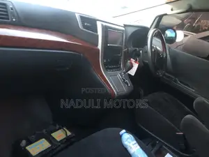 Toyota Vellfire 2016