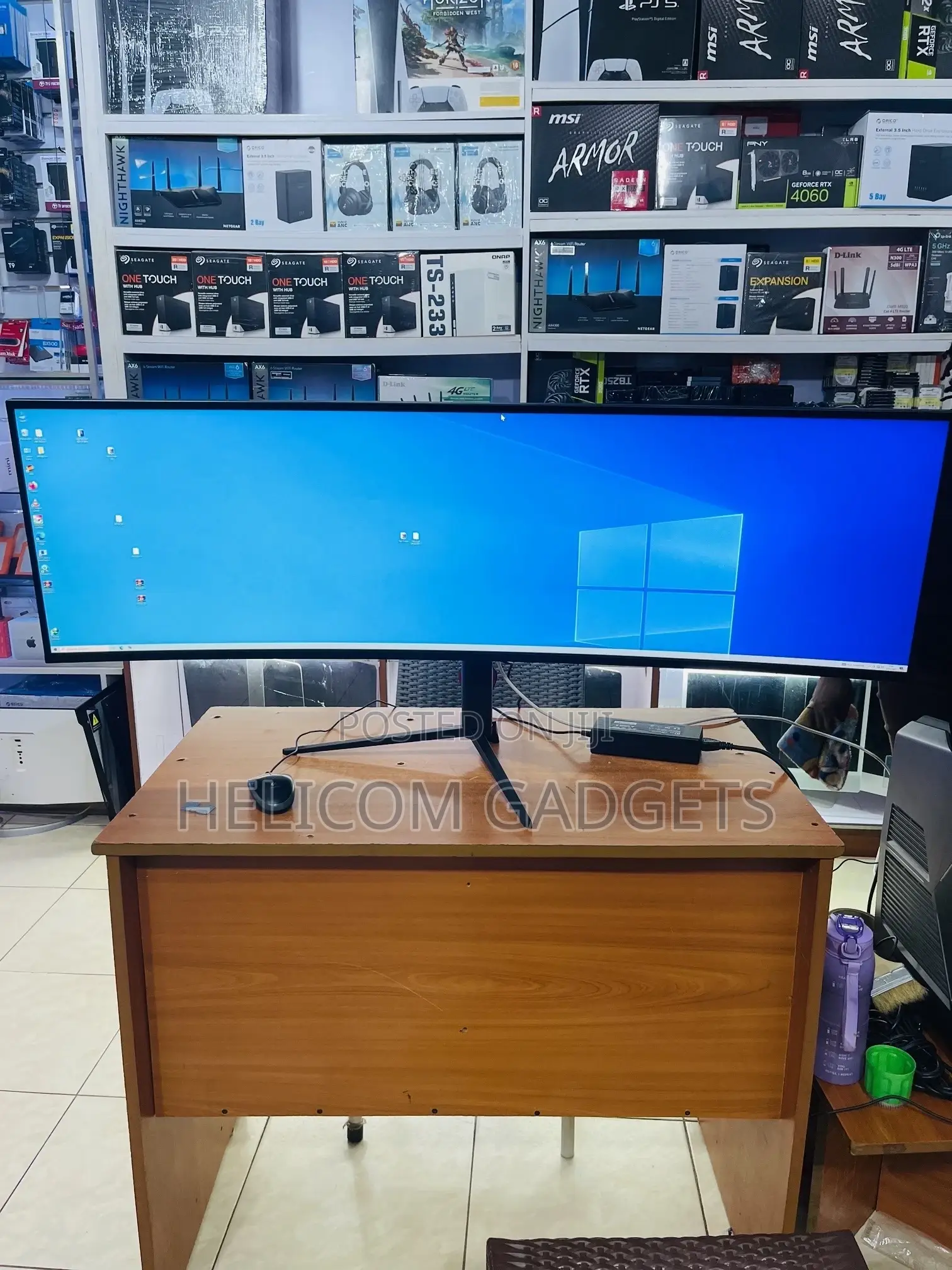 Curved Monitor 49 Inches