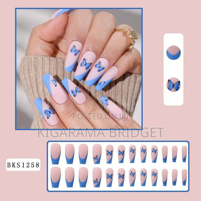 False/Press on Nails
