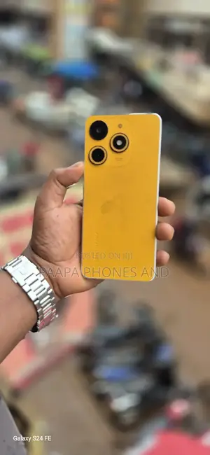 Tecno Spark 10 128 GB Yellow