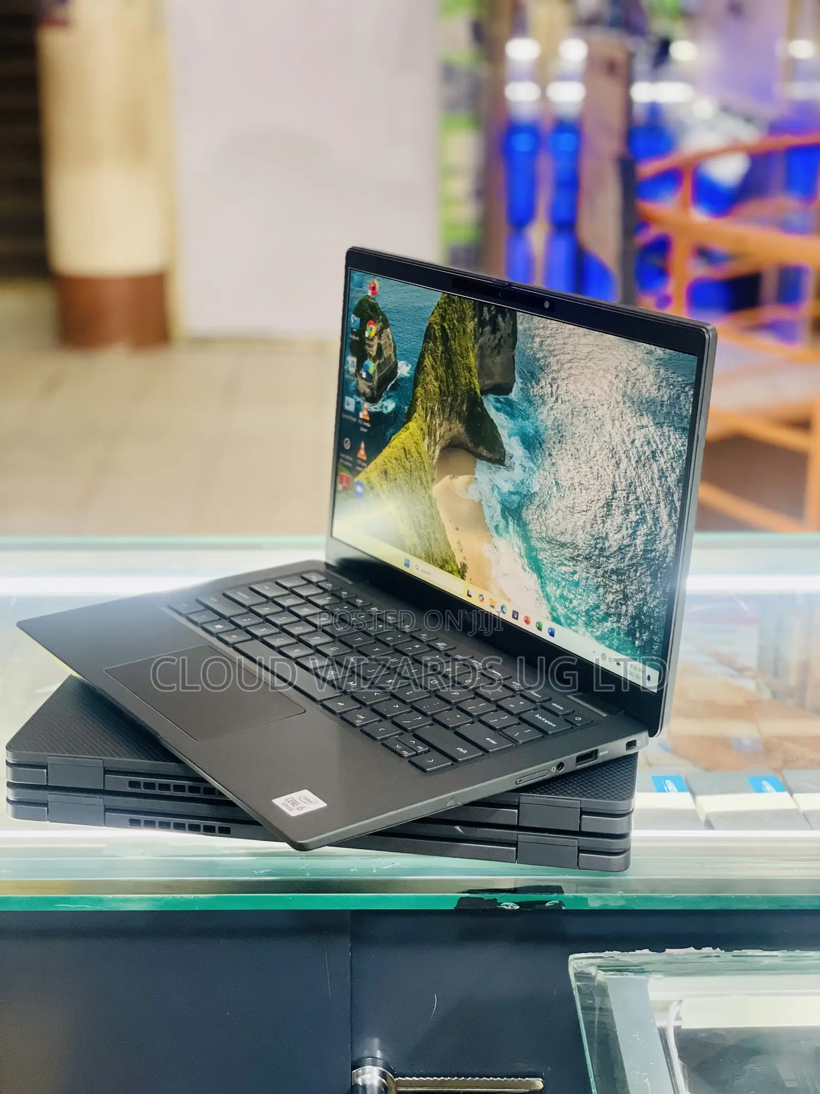 Laptop Dell Latitude 7300 8GB Intel Core I5 SSHD (Hybrid) 512GB