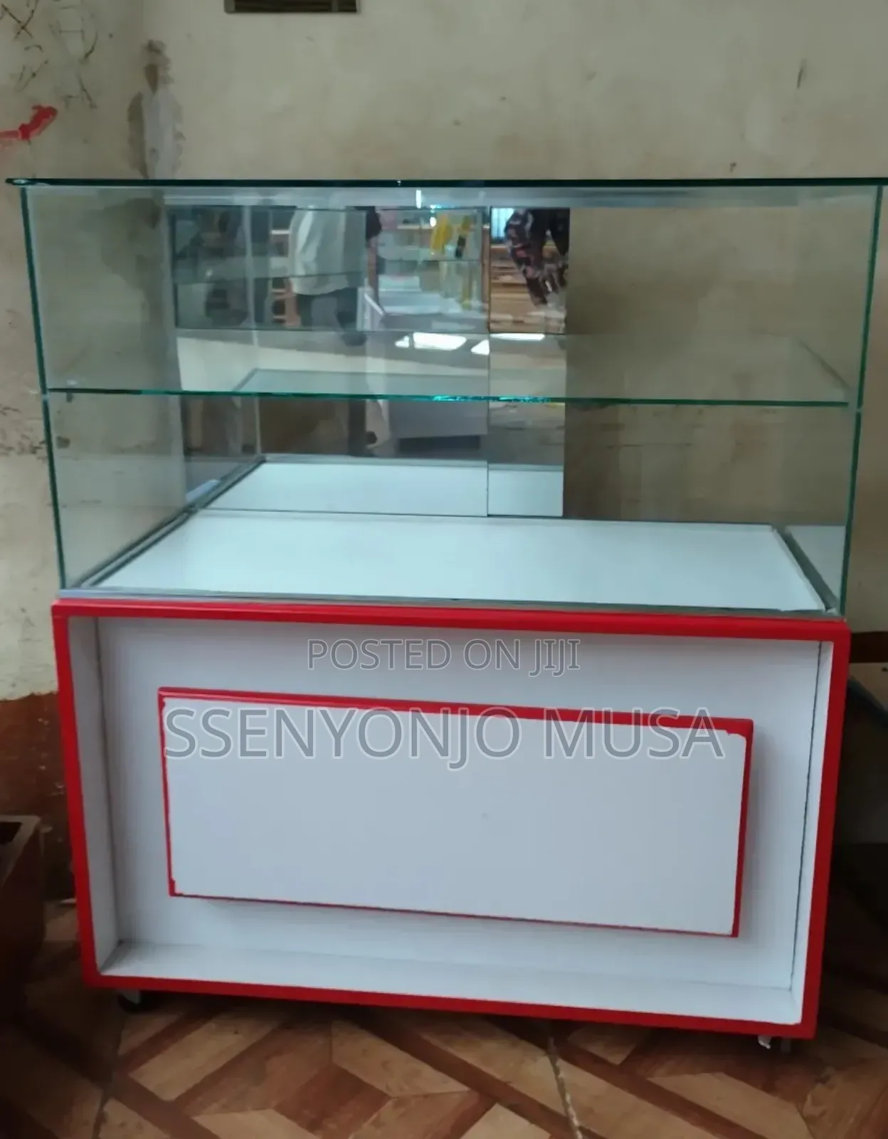 Locking 2-Layer Display Counter - 3x1x2ft