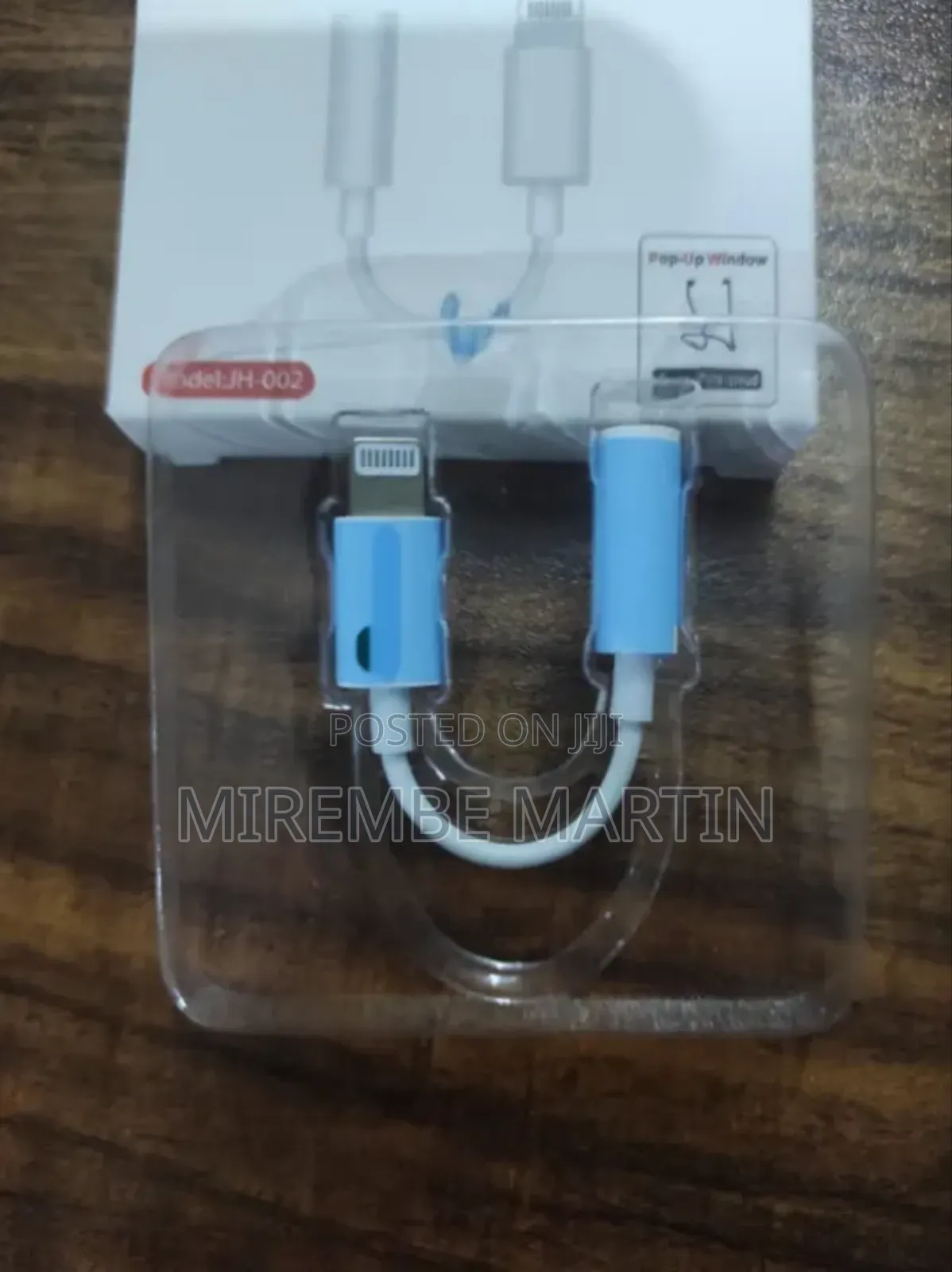 iPhone Lightning to 3.5mm Audio Adapter - Cable Protector