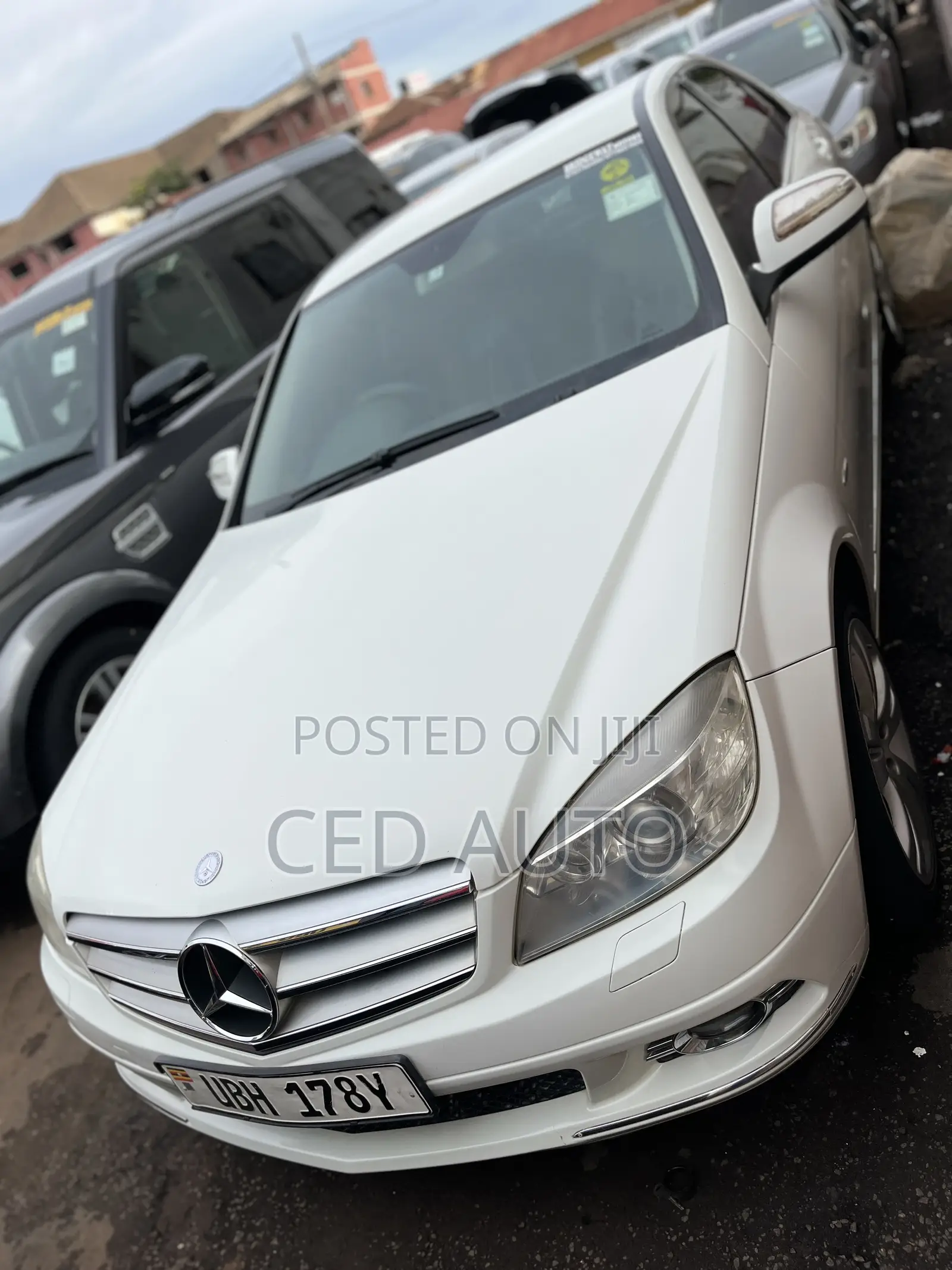Mercedes-Benz C200 2010 White