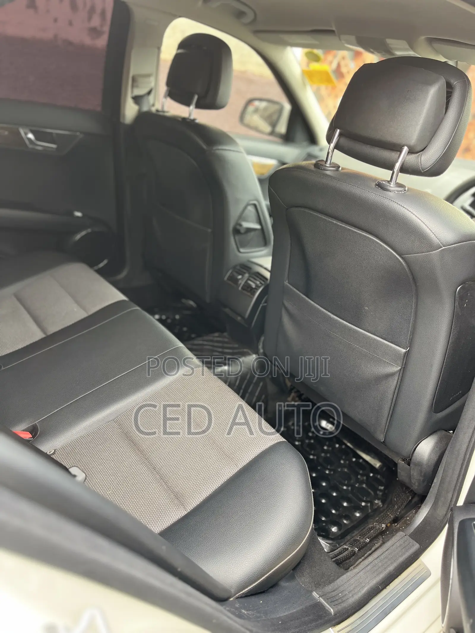 Mercedes-Benz C200 2010 White