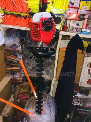 Hedge Trimmer / Flower Cutting Machine