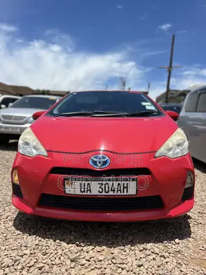 Toyota Aqua 2013 Red
