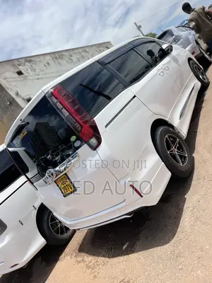 Toyota Noah 2014 White
