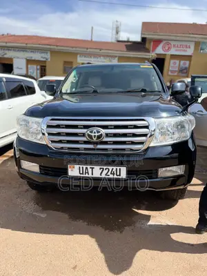 Toyota Land Cruiser 2010 Black