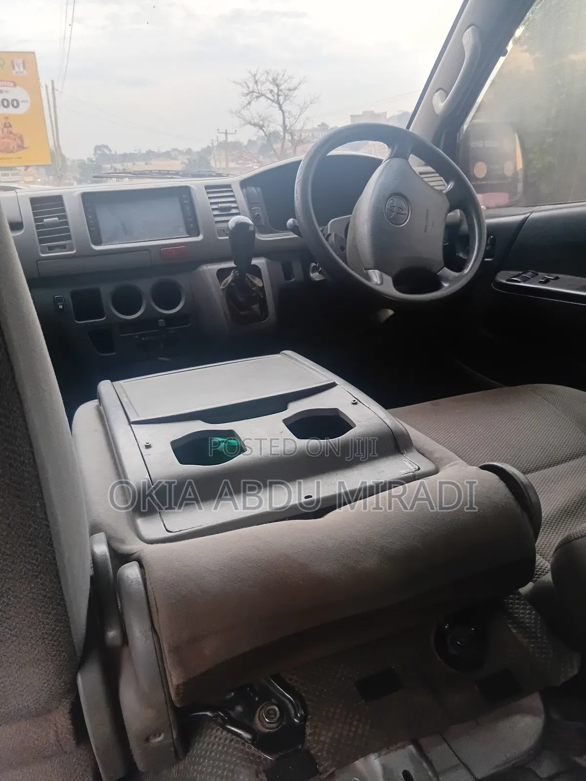 Toyota HiAce 2010 Silver